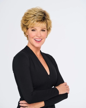 Swept Back Short Cut Wig by Hairdo | Synthetic Hair