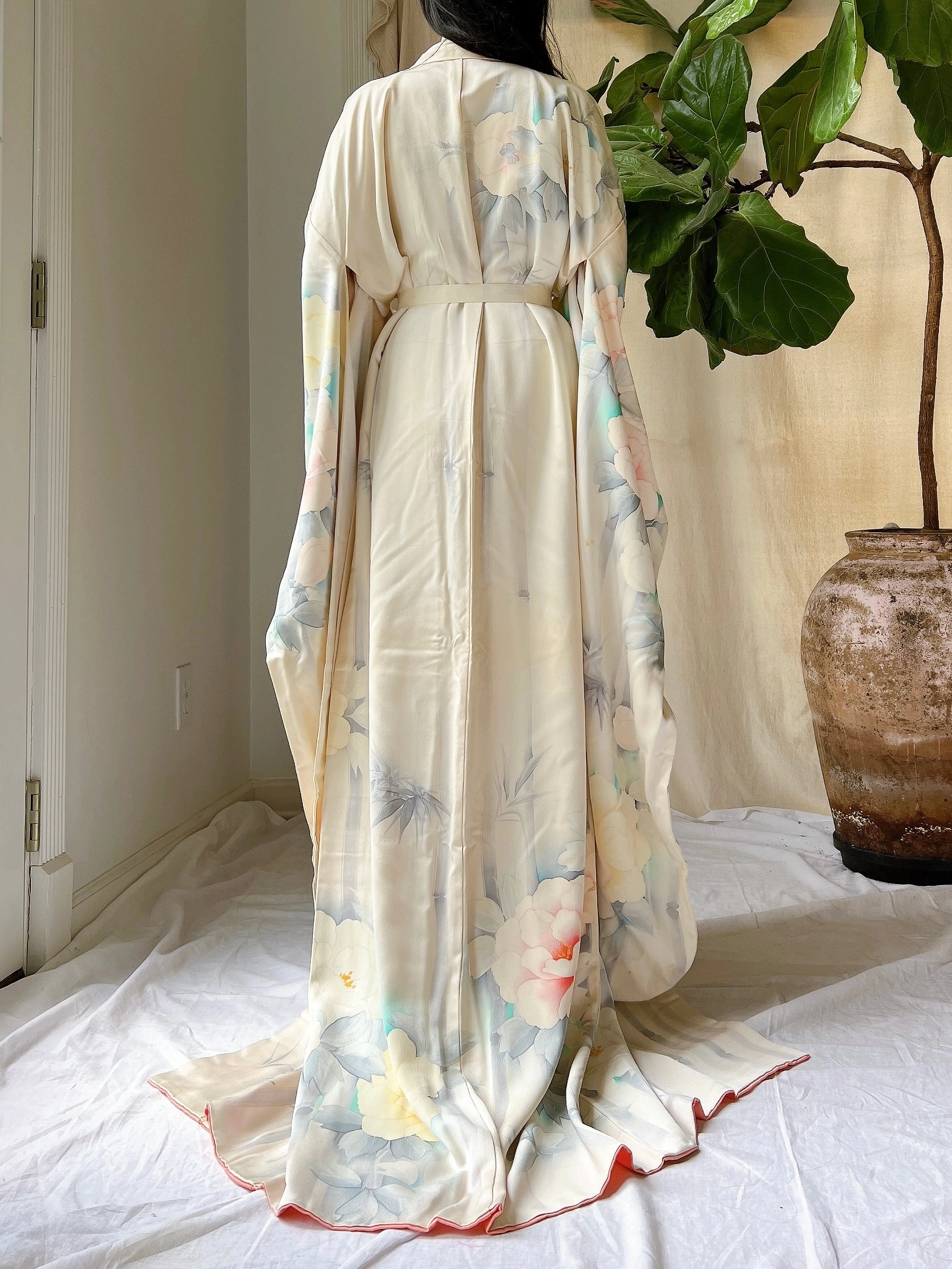 Vintage Ivory Silk Kimono - OSFM