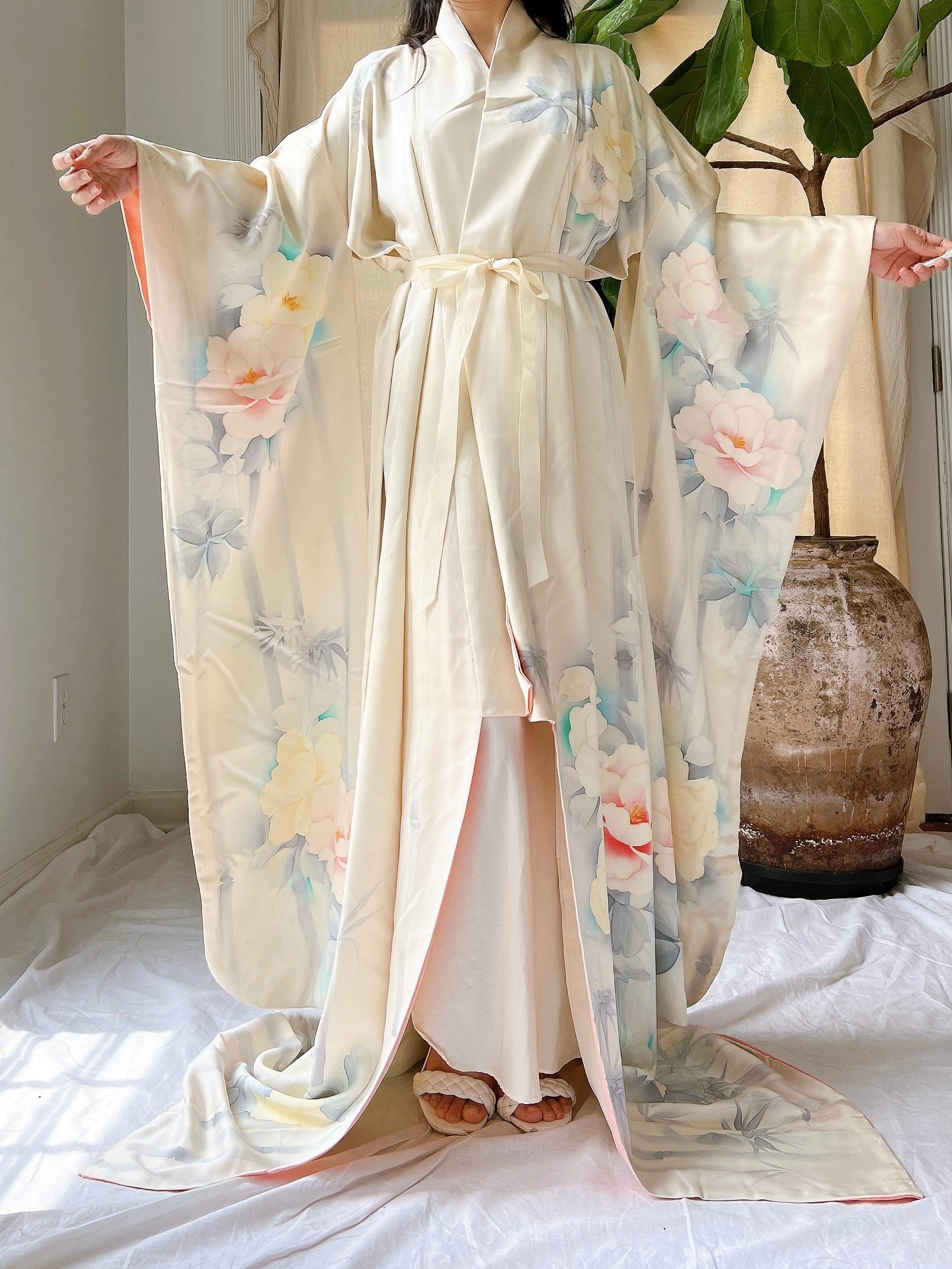 Vintage Ivory Silk Kimono - OSFM