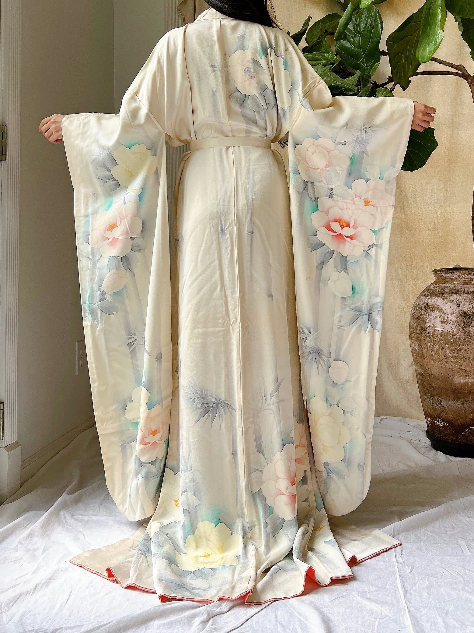 Vintage Ivory Silk Kimono - OSFM