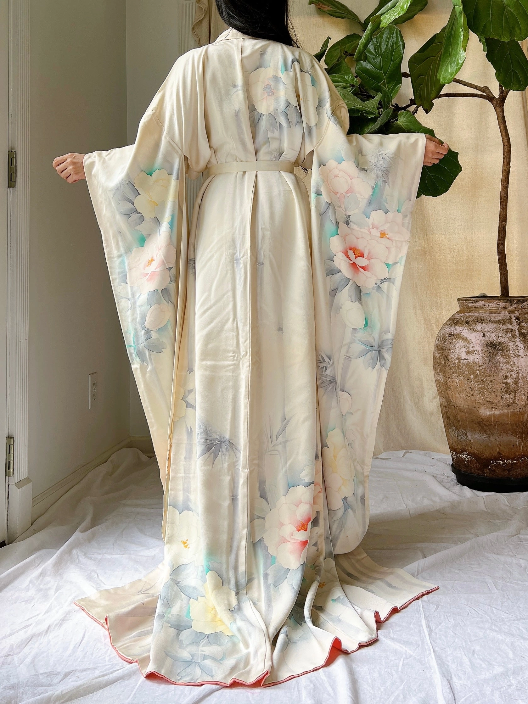 Vintage Ivory Silk Kimono - OSFM