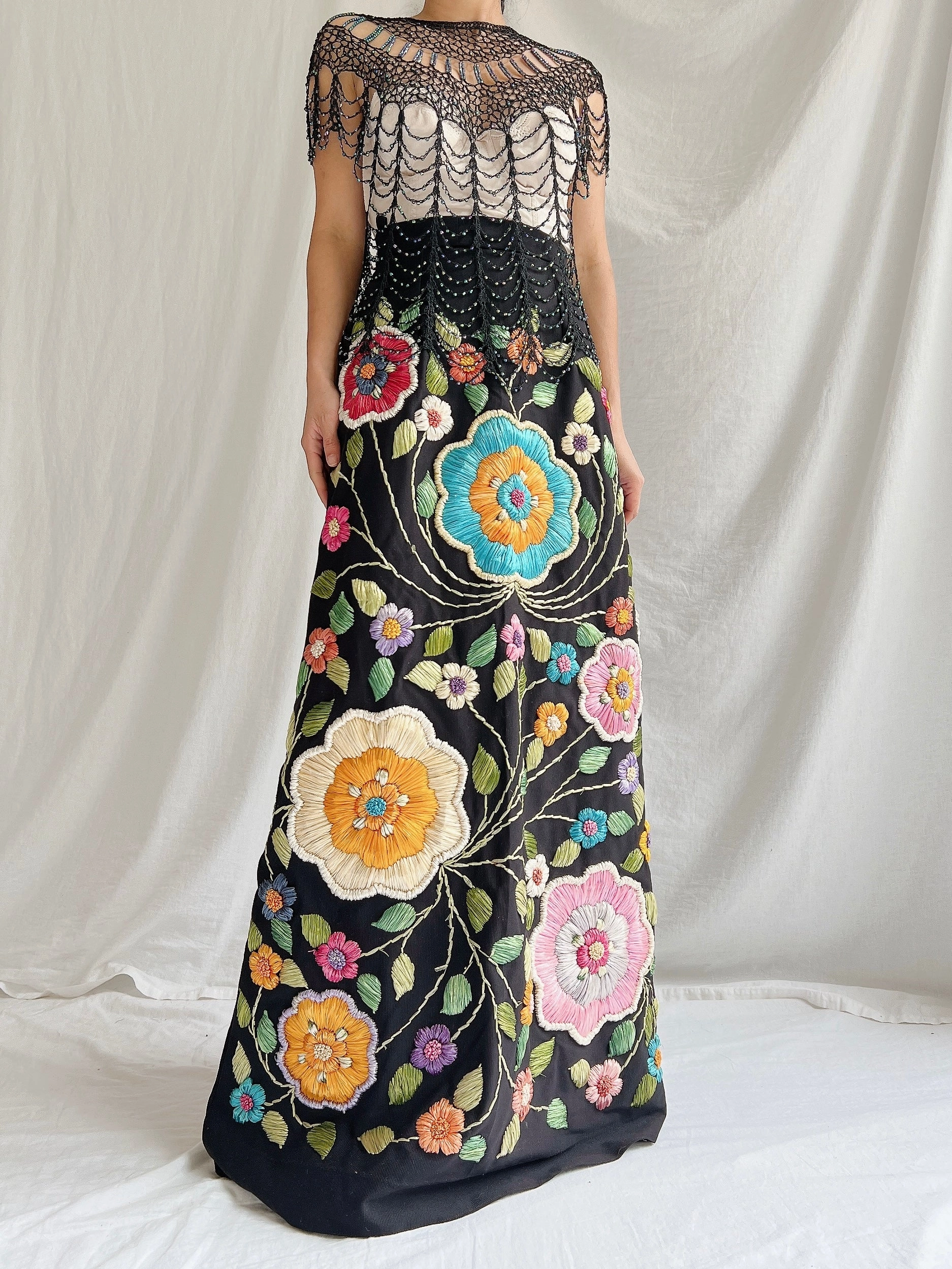 Vintage Raffia Embroidered Skirt - S